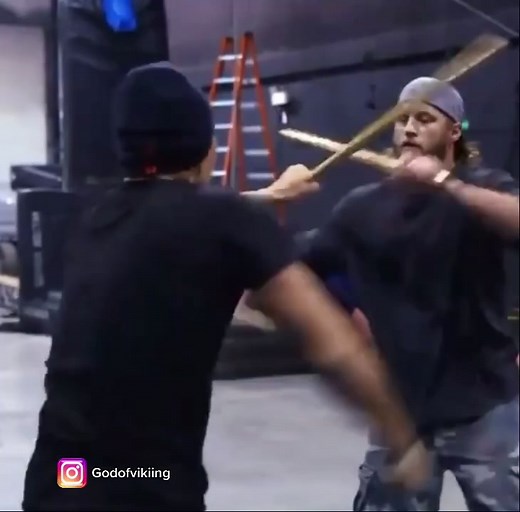 Travis Fimmel Training for Vikings - Behind the Scenes