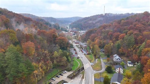 Flight over downtown McKee, KY (Jackson County) on 10/30/25. • • • • • #mckeeky #jacksoncountyky #dronevideography | Christian Mansfield Photography