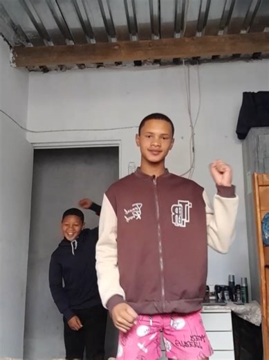 i tried it for 1hr and i'm stil not getting it right lol😅