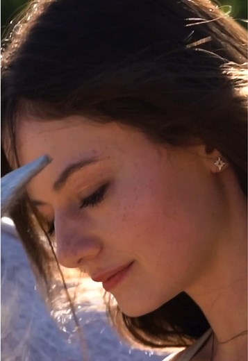 Mackenzie Foy: Una Estrella Brillante