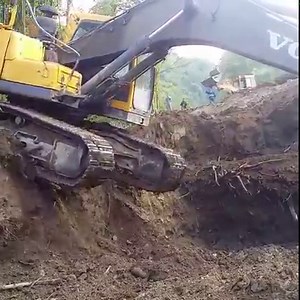 320K views · 1.7K reactions | volvo ec 240 off-road | James EUZI | Facebook