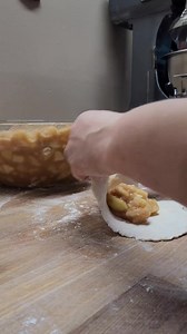 Apple Hand Pies are made with apple pie filling, homemade pie crust or biscuit dough. This apple pie recipe can be prepped ahead of time and hand pies frozen. Apple pie reminds me of HOME. Growing up on a small farm, making pies and breads from scratch. Apple Hand Pies are made with apple pie filling, homemade pie crust or biscuit dough. Incredible buttery, flaky pie crust, warm, tender cinnamon-coated apples that makes a perfect hand-held dessert. Ingredients Needed: • Granny Smith & McIntosh, 