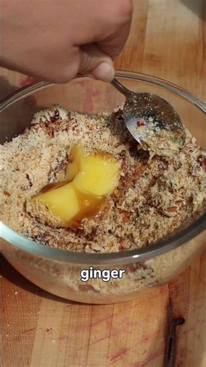 Rhubarb, Raspberry & Ginger Crumble Bowl | Anti-Inflammation