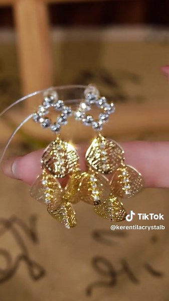 Stunning Earrings Designed by Expert Jewelry Designers