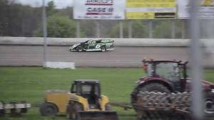 Behind the scenes United States Modified Touring Series ( USMTS ) pit footage from "The World" at Deer Creek Speedway!!! #teamchampion Champion Spark Plugs Rodney Sanders Racing | Bash Bros