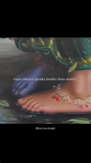 Har.Har.Bhakti ❤️ on Instagram: "日本利用压电瓷砖将脚步转化为电能。这些瓷砖捕捉来自你脚步的动能。当你行走时，你的重量和动作会对瓷砖产生压力。瓷砖会轻微弯曲，从而产生机械应力。瓷砖内部的压电材料将这种应力转化为电能。每一步都会产生少量电荷，而数百万步结合在一起就能产生足够的电力来驱动 LED 灯、数字显示屏和传感器。在像涩谷车站这样繁忙的地方，每天大约有 240 万个脚步为这一系统作出贡献。这些电能可以被储存或立即使用，从而减少对传统电力来源的依赖，并支持可持续的城市基础设施。这种方法将日常运动转化为实用的可再生能源 #日本 #知识 #事实 #你知道吗 #推荐 #科技 #创新 #历史 #技术 #实验 #热门 日本利用压电瓷砖将脚步转化为电能。这些瓷砖捕捉来自你脚步的动能。当你行走时，你的重量和动作会对瓷砖产生压力。瓷砖会轻微弯曲，从而产生机械应力。瓷砖内部的压电材料将这种应力转化为电能。每一步都会产生少量电荷，而数百万步结合在一起就能产生足够的电力来驱动 LED 灯、数字显示屏和传感器。在像涩谷车站这样繁忙的地方，每天大约有 240 万个脚步为这一系统作