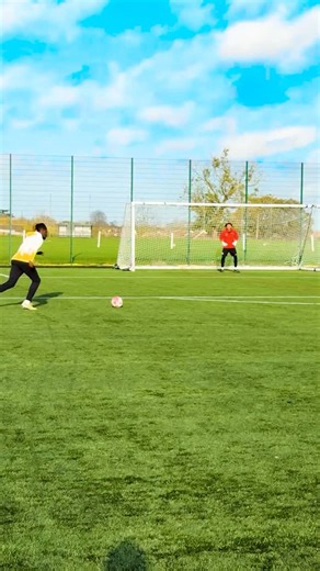 Can I score every type of shot? ⚽️👀🔥 | SV2