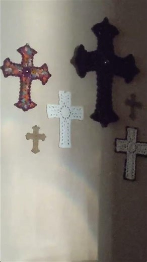 ✝️ Raised 🌈🙏🏻🔥 Crochet Jeweled Cross Wall Hanging #crochet #cross #walldecor #pattern