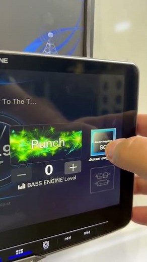 Alpine iLX-F509A Halo9, having a little play with the latest member to the Alpine Halo9 Family.