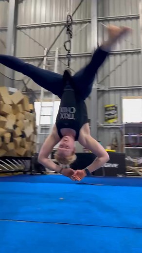 Aerial safety belt for foot juggling - fun! #aerial #aerialarts #aerialbeauty #aerialdance #aerialfitness #aerialhoop #aerialhooptricks #aerialist #aerialistofig #aerialists #aerialistsofig #aerialistsofinstagram #aeriallove #aeriallyra #aerialnation #aerialrope #aerialsilks #aerialtricks #circusaroundtheworld #circusartist #circusinspiration #circusinternational #circuslife #cirque #cirqueduinsta #cirquegram #dancer #flexibility #splits | Trix Circus