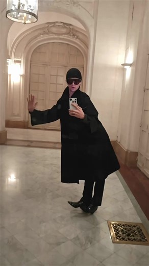 Nothing (@nothing)’s video of Nothing Phone