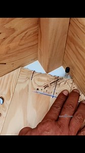 126K views · 382 reactions | how to measure the position of a wooden corner #woodworking #tips #diy #working #project #vidioviral #reelsfyp #carpenters #garis #corner | Taufiqurrohman | Facebook