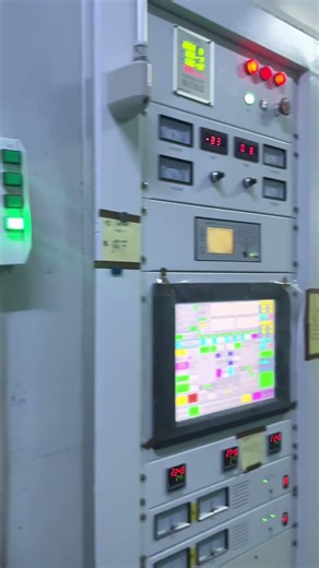 A short Vlog to show how a optical coating workshop look like #coating #machine #AR coating