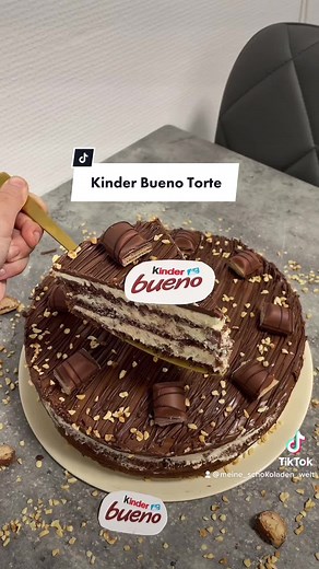 Delicious Kinder Bueno Torte Recipe 🍫🎂
