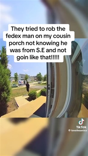 FedEx man wasn’t goin 👀🥴🥴 | Choppin It Up With MOE MOE