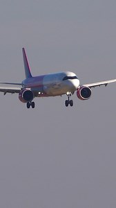 Wizz Air W95001 From Tirana Airbus A321neo G-WUNC landing at London Luton Airport #aviation #simonoutandabout #aviationlovers #planespotting #avgeek | Simon Out and About