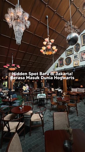 Cafe Vintage Baru dengan Vibes Cozy ala Hogwarts