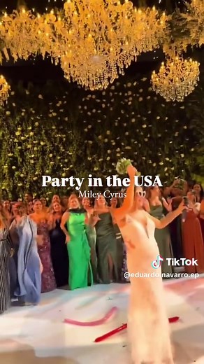 Ideas de canciones para lanzar el ramo en tu boda