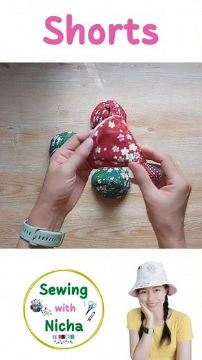 shorts // DIY Triangle pot holder. How to sew easy pot holder.