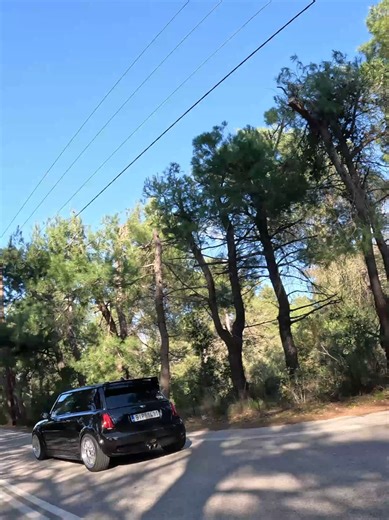 Send it! Specs: 228 whp and 235Nm TPE Precision Airbox Kit TPE Precision Charge Pipe Kit 15% Supercharger pulley Intercooler 550cc Injectors ECU Tune CatCam 469 Exhaust manifold with back box. #tpeprecision #mini #r53 #coopers #intake