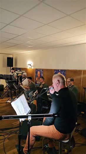 Mourad Guerbas: Chanteur Algérien de Paris