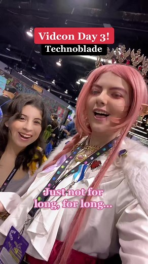 VidCon 2023: Technoblade Cosplay & MCYT Convention Fun