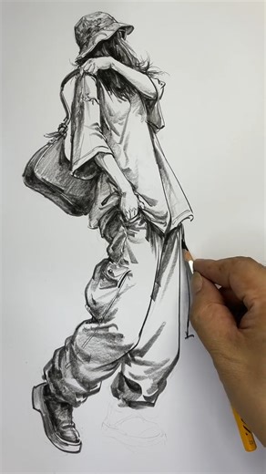 Fashion model sketching tutorial #pencildrawing #pencilart #artwork #pencilsketch #portraitdrawing #usa #artist #europe #unitedstates #fblifestyle | PencilArt