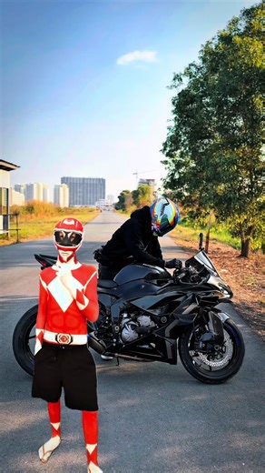 វិដេអូនេះប្រហែលជាមិនធម្មតាទេ🤭 « ព្រោះមានម៉ូដែល រាំពីមុខបែបនេះ » ផ្ទុះ100%💥🤣តាមពិតខ្ញុំចង់លេងបទនិងធម្មតាទេ តែសារ៉េយ៉ាងមិចក៏អត់សុី ដល់សាកដាក់អ្នករាំចូលសុីម៉ែអាសុី🤭😅