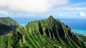 Pros and Cons of Living in Oahu, Hawaii - Homes by Fawn