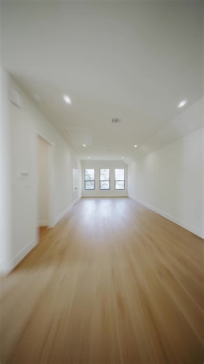 ✨ Just Listed | Spring Branch We're excited to share this new construction at 9908 Warwana Rd, Houston, Texas — a collaboration we’re proud of. Special credit to Lauren for the beautiful design, and to Cameron and Xavier for bringing this home to life. 🏡 5 Bedrooms 🛁 4.5 Bathrooms 📐 4,860 Sq Ft ✨ Bright open layout & designer finishes View full details here: https://www.har.com/homedetail/9908-warwana-rd-houston-tx-77080/3205164 📲 Chris Boyles Broker Associate | CB Realty Team (281) 639-4350