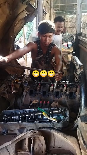 Mechanical Assembly: Engine Repair Workshop Insights