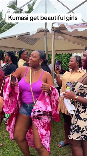Discover the Beautiful Girls of Kumasi