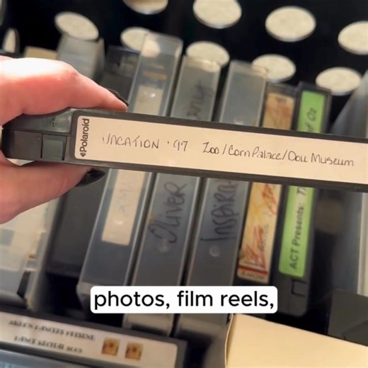Are you ready to transform your analog media collection? 📼 🎞 Digitize your memories with KODAK Digitizing Box and guarantee the footage captured on your tapes and films is preserved for future generations. | Kodak Digitizing