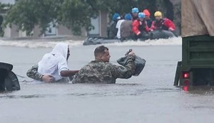 387K views · 3.6K reactions | Many continue to deal with the aftermath of Hurricane Matthew but that isn't keeping friends, neighbors and complete strangers from helping those who need it most... | ABC11 WTVD | Facebook