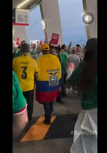 Lamentable participación fuera de la cancha por parte de México. Ganaron un partido, perdieron como país. #futbol #mexico