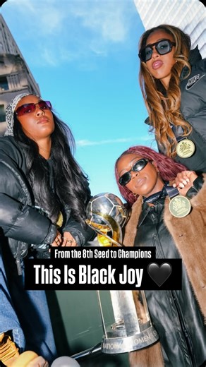 Gotham FC is Black joy. Salute to these three real ones. Behind the style, swag, and dance moves, these three celebrating together tells a deeper story of resilience and redemption. Midge Purce - The 2023 NWSL Championship MVP helped Gotham win their first title. 2024 - she tore her ACL and missed nearly the entire year. 2025…bounced back and won it again 🏆 Jaedyn Shaw - From breakout star with the national team to falling out of favor at San Diego Wave…A late-season trade to Gotham gave her an