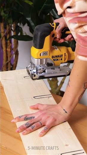 DIY Mug Wall 🍵Crafting a Wooden Shelf. #5MinuteBeat