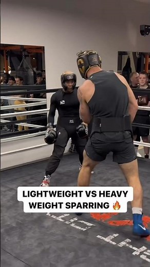 Lightweight vs. Heavyweight Spar (@overtimeboxing)