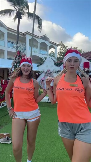 🎄🎅🏻❤️Viva Resorts se viste de navidad💃🏻 #SoloEnViva #onlyatviva #VivaResorts #mexico #bahamas