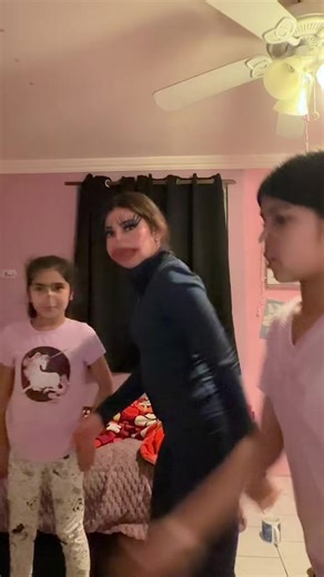 Videos de KEYLAA 🧸💗 (@keylanavarro86) con “Monster (Nightcore) - DotEXE”