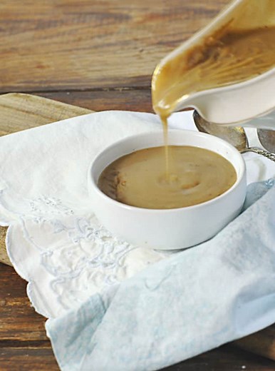HOW TO MAKE GRAVY WITH CORNSTARCH