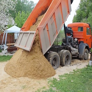 Sand Delivery | Friendly machines