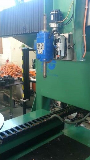 5 Achsen Bearbeitungscentrum Huber und Grimme auf Mach3 Software mit AC Servos umgerüstet