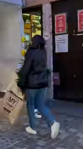 Scared little boy 🤣 #justforfun #prank #videooftheday #pranked #scared #comedia #scherzo #humor #funnyvideos #funnyreels #veneto #italia #funnyvideo #best | Tourmeka