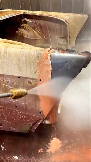 How is paint removed from old ships? || How is paint removed from old ships? #shorts