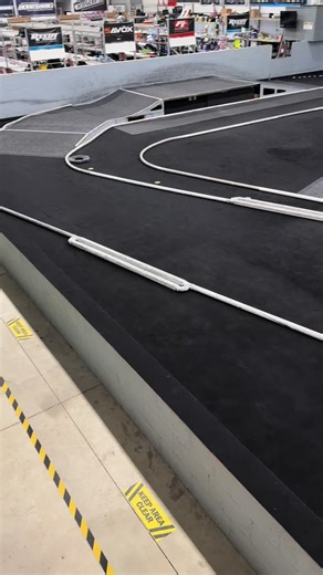 Presenting the AVID Carpet Off-Road Nationals layout! We didn’t think you have enough line choices so we decided to give you a alternative one! 😬🤩❤️