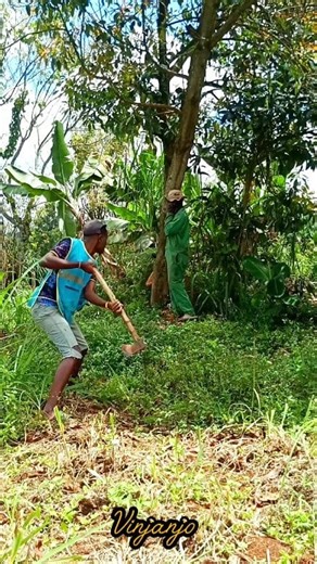 Thor the axe man 🤣🤣 | Amusing Escape
