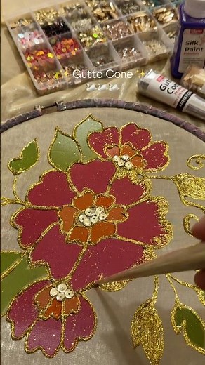 Easy fabric painting ideas #fabricpainting #design #diy #aerocolors