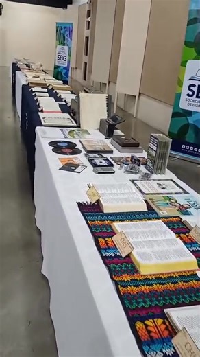 Hoy, 31 de octubre, conmemoramos 508 años de la Reforma Protestante, un movimiento liderado por Martín Lutero que transformó la Iglesia y la sociedad. La Reforma nos recuerda la importancia de la fe, la razón y la libertad, y nos inspira a vivir con propósito y coraje. // LAS 5 SOLAS DE LA REFORMA PROTESTANTE// 1. *Sola Scriptura* (Solo la Escritura): La Biblia es la autoridad suprema en materia de fe y práctica. 2. *Sola Fide* (Solo la Fe): La salvación se obtiene solo por la fe en Jesucristo, 