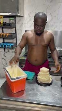 How I eat fufu with chicken fried egusi soup for dinner